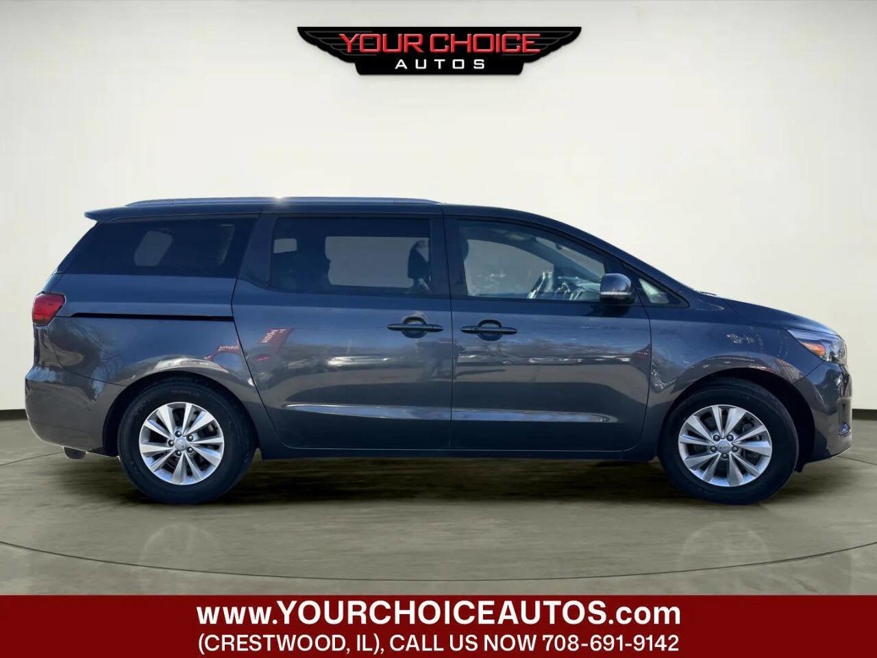 Used 2017 Kia Sedona LX w/ LX Essentials Premium Package image 6