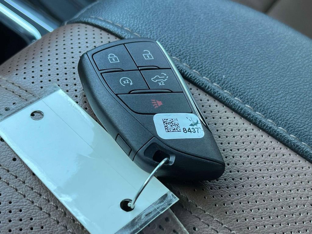 Certified 2023 Chevrolet Silverado 1500 High Country w/ Technology Package image 39