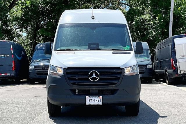 Used 2025 Mercedes-Benz Sprinter 2500 image 2