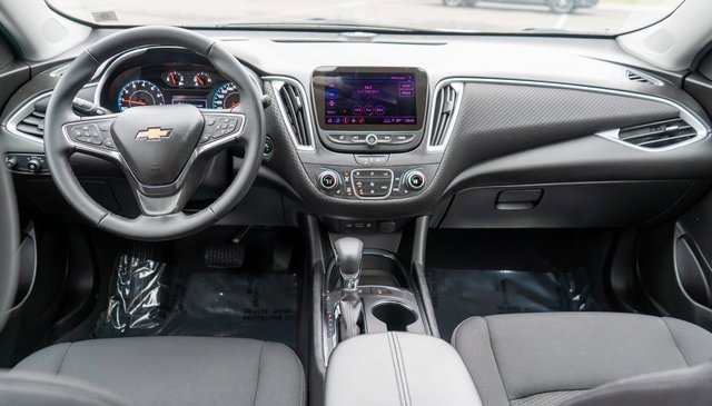 Used 2025 Chevrolet Malibu LT w/ Sport Edition image 16