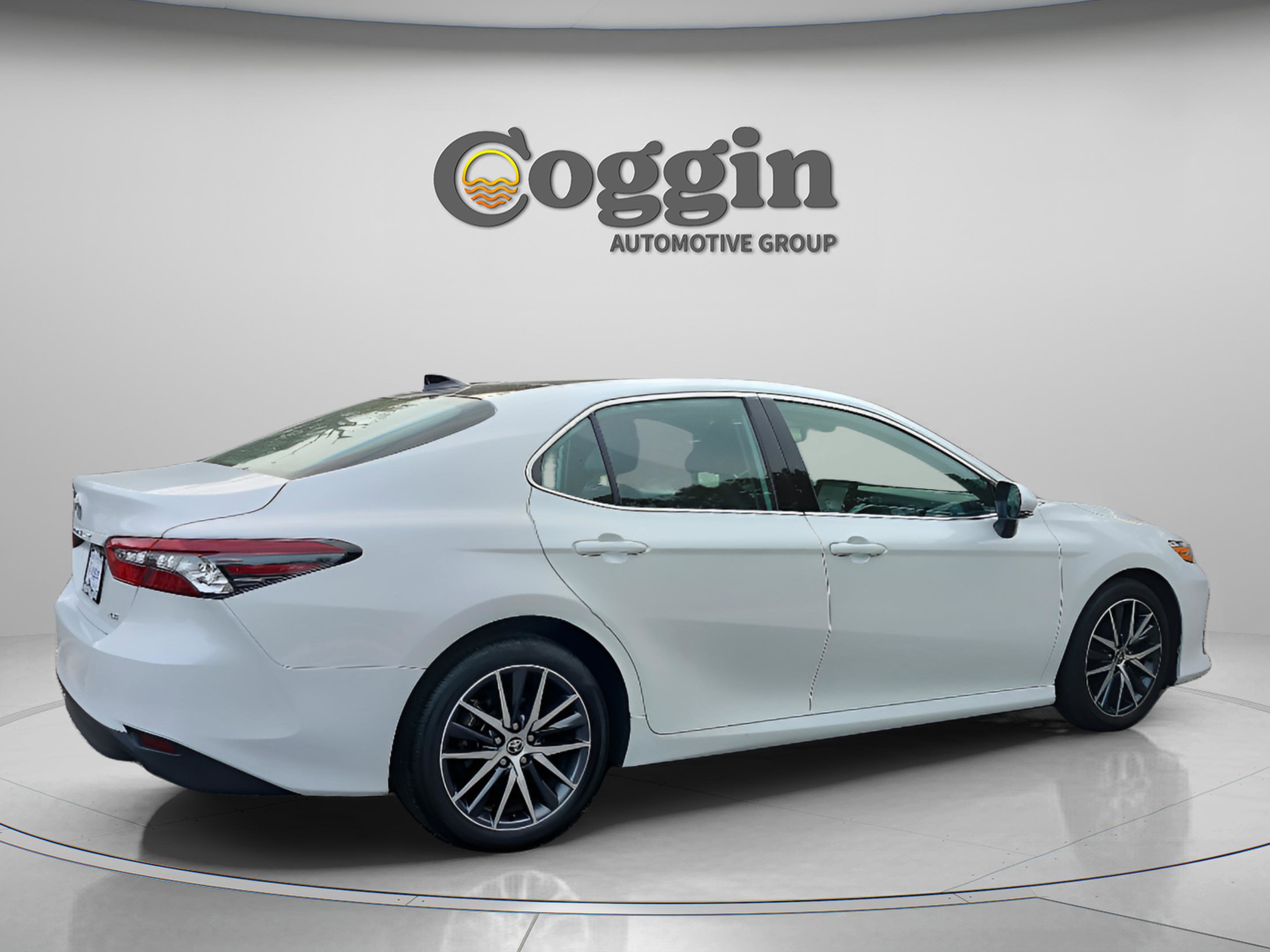 Used 2024 Toyota Camry XLE image 6