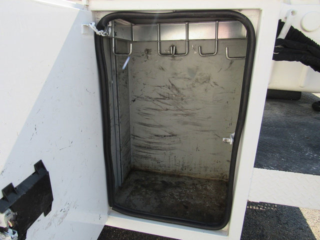 Used 2017 Ford F550 2WD Crew Cab Super Duty image 31