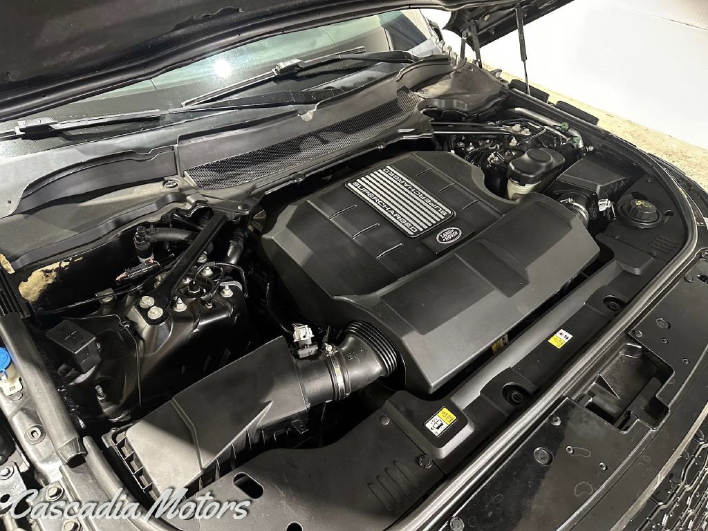 Used 2018 Land Rover Range Rover Autobiography image 32