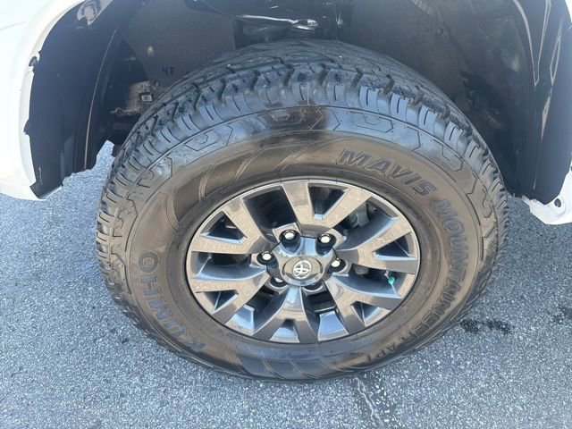Used 2023 Toyota Tacoma SR5 RWD image 12