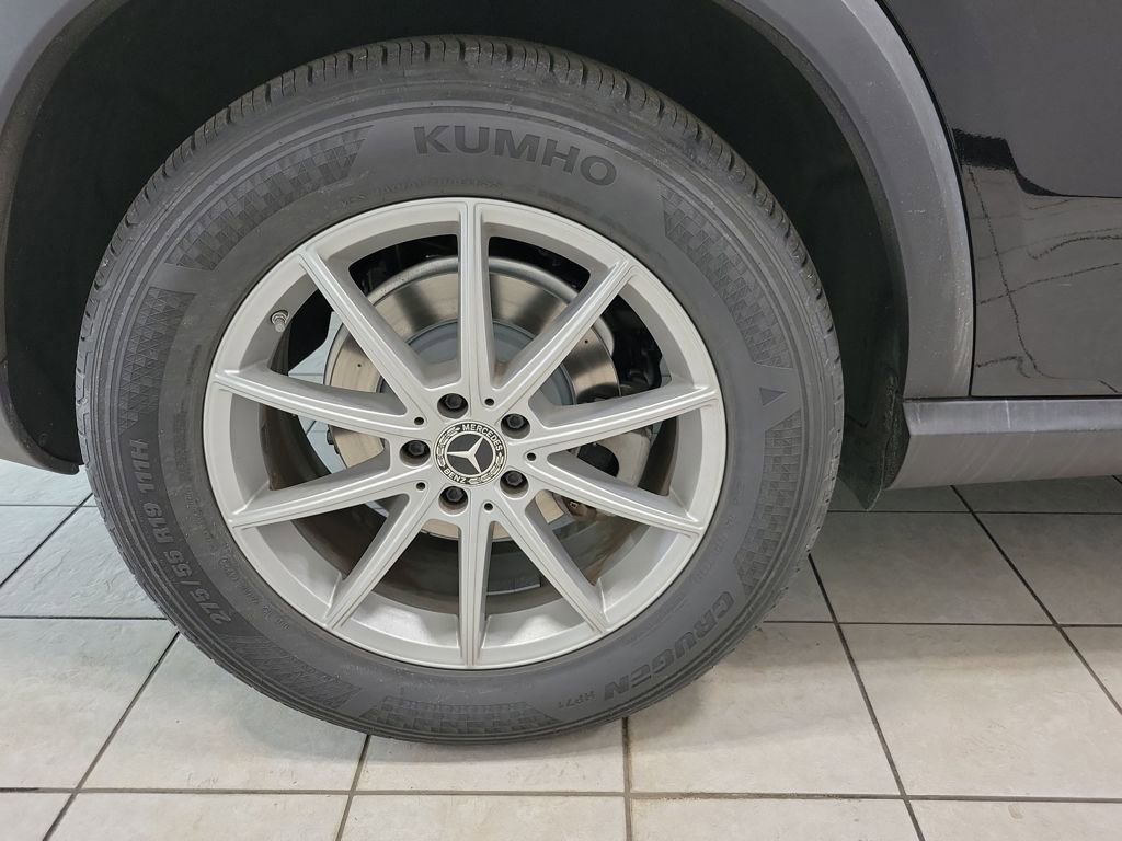 Used 2024 Mercedes-Benz GLE 350 GLE 350 w/ 3rd Row Seat Package image 53