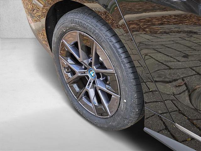 Certified 2024 BMW i4 eDrive35 w/ Premium Package image 8