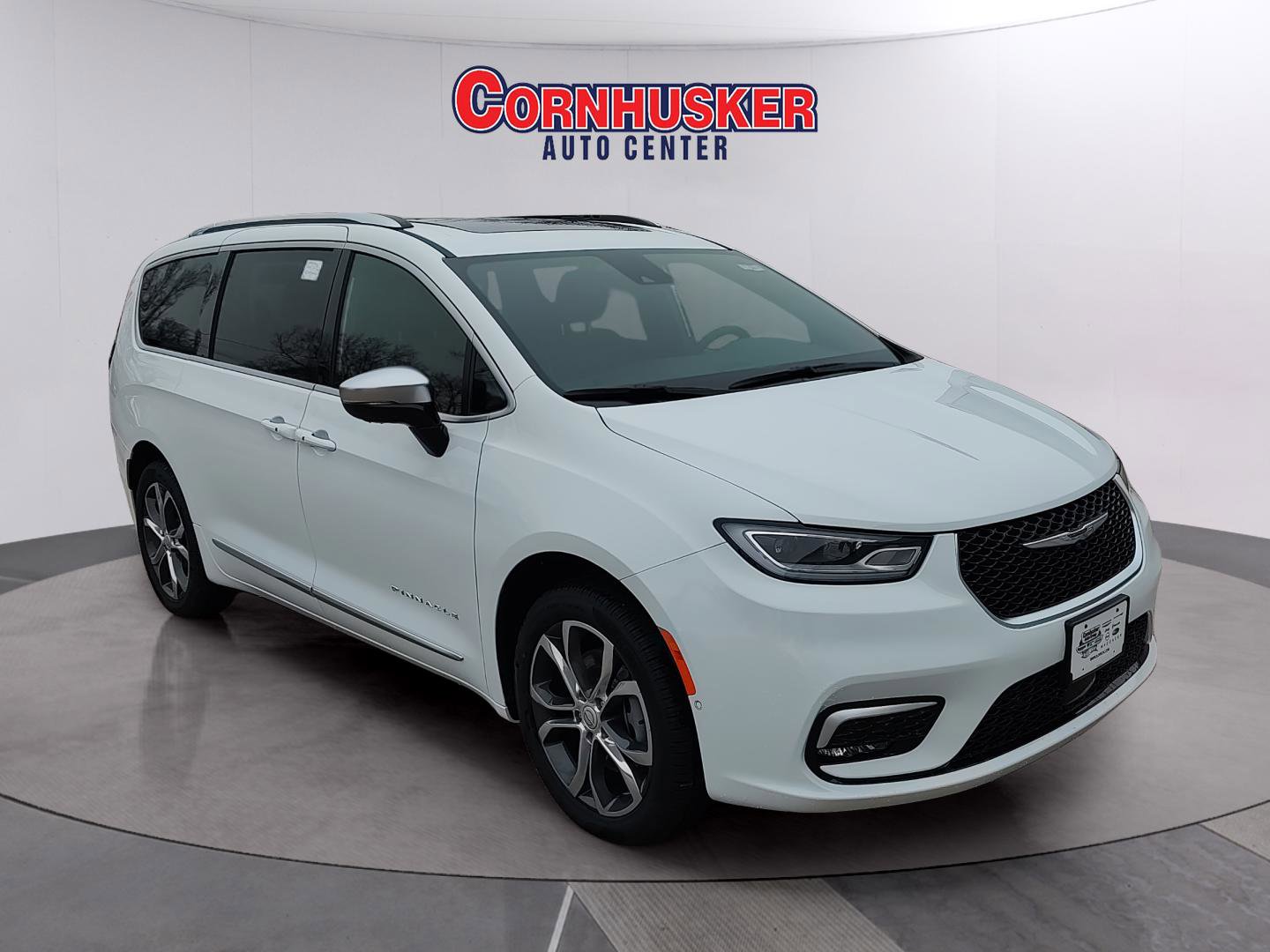 New 2026 Chrysler Pacifica Pinnacle image 1