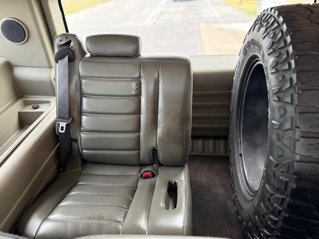 Used 2003 HUMMER H2 w/ Preferred Equipment Group image 18