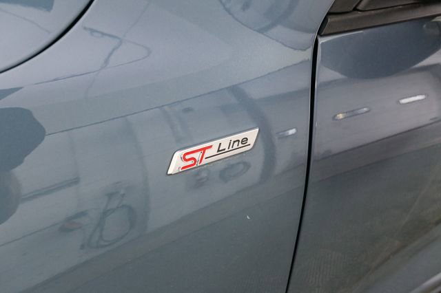 Used 2023 Ford Escape ST-Line Select w/ Tech Pack #1 AWD/4WD image 7