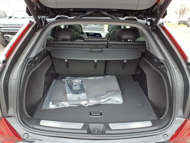 New 2026 Cadillac Optiq Sport 2 image 19