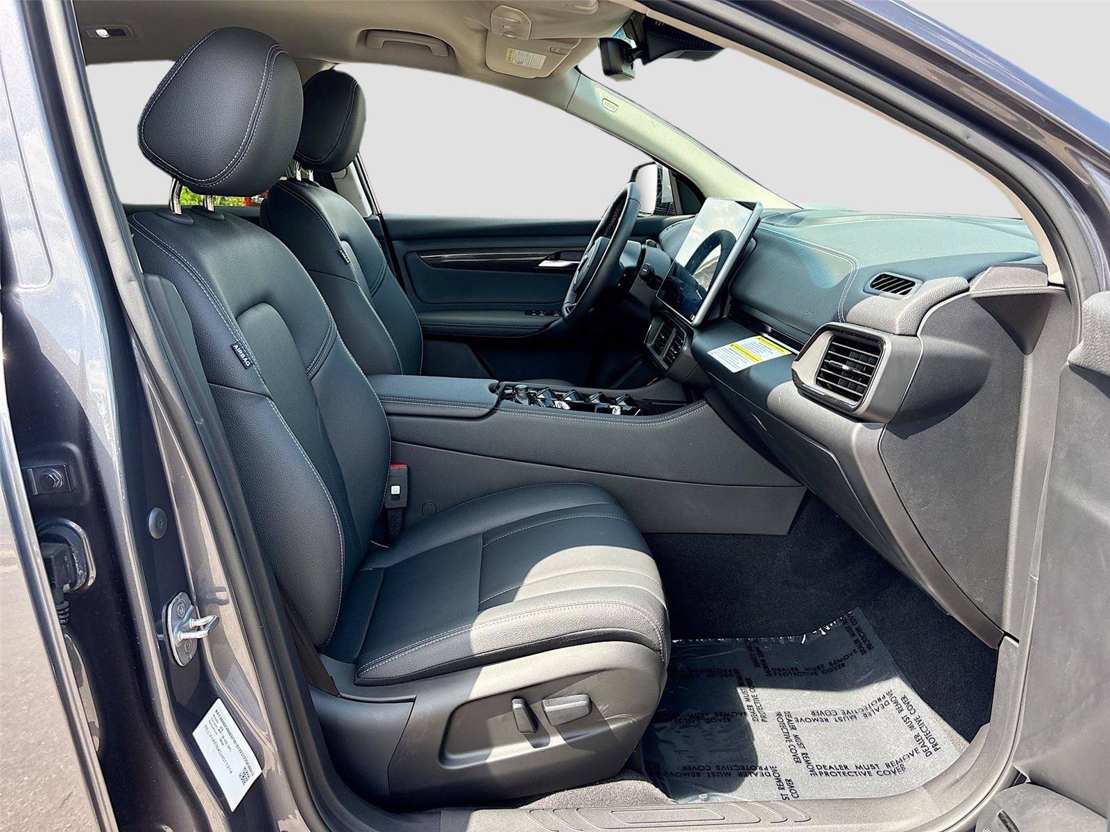 New 2025 VinFast VF 8 Eco AWD/4WD image 27