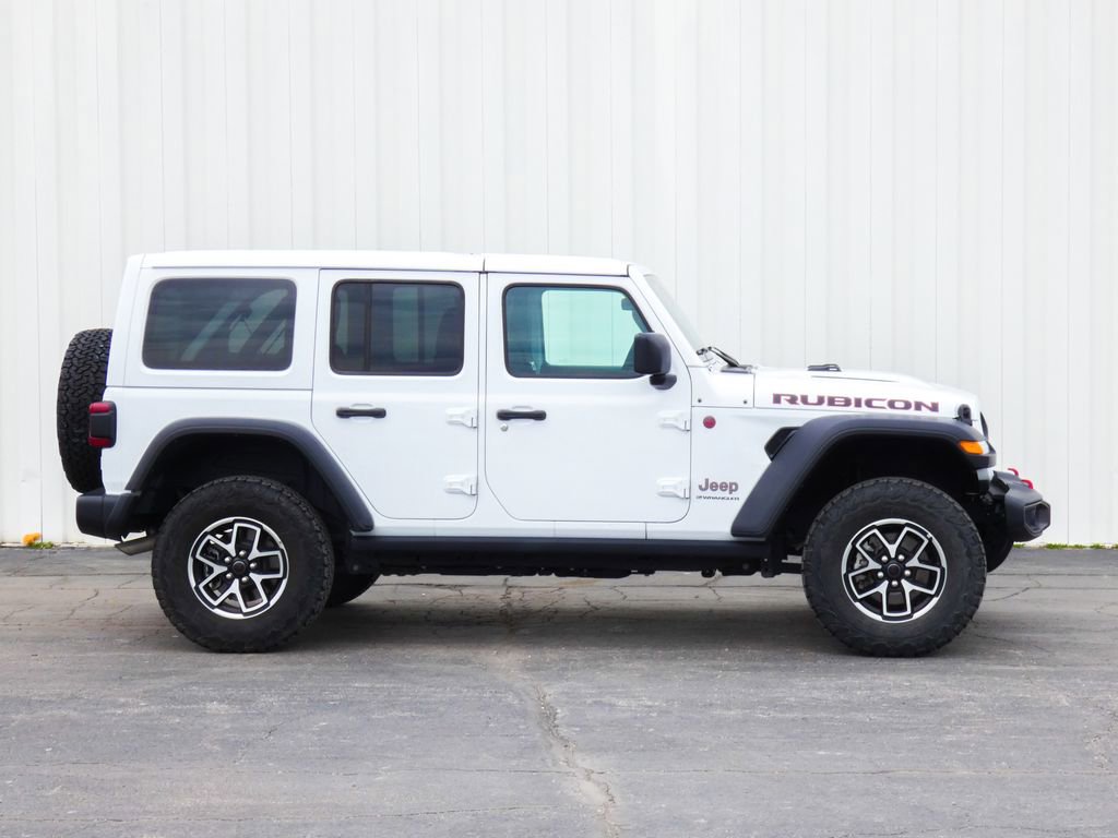 Used 2025 Jeep Wrangler Unlimited Rubicon image 2