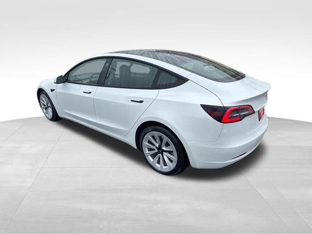 Used 2023 Tesla Model 3 Standard Range image 5