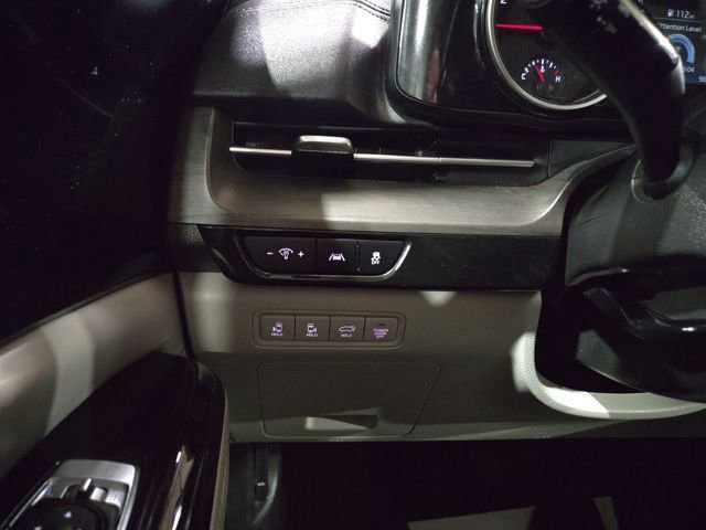 Used 2022 Kia Carnival EX image 20