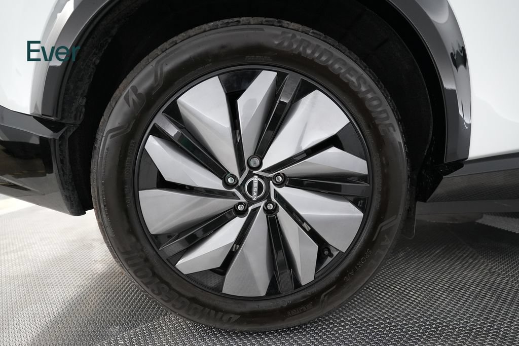 Used 2025 Nissan Ariya AWD image 19