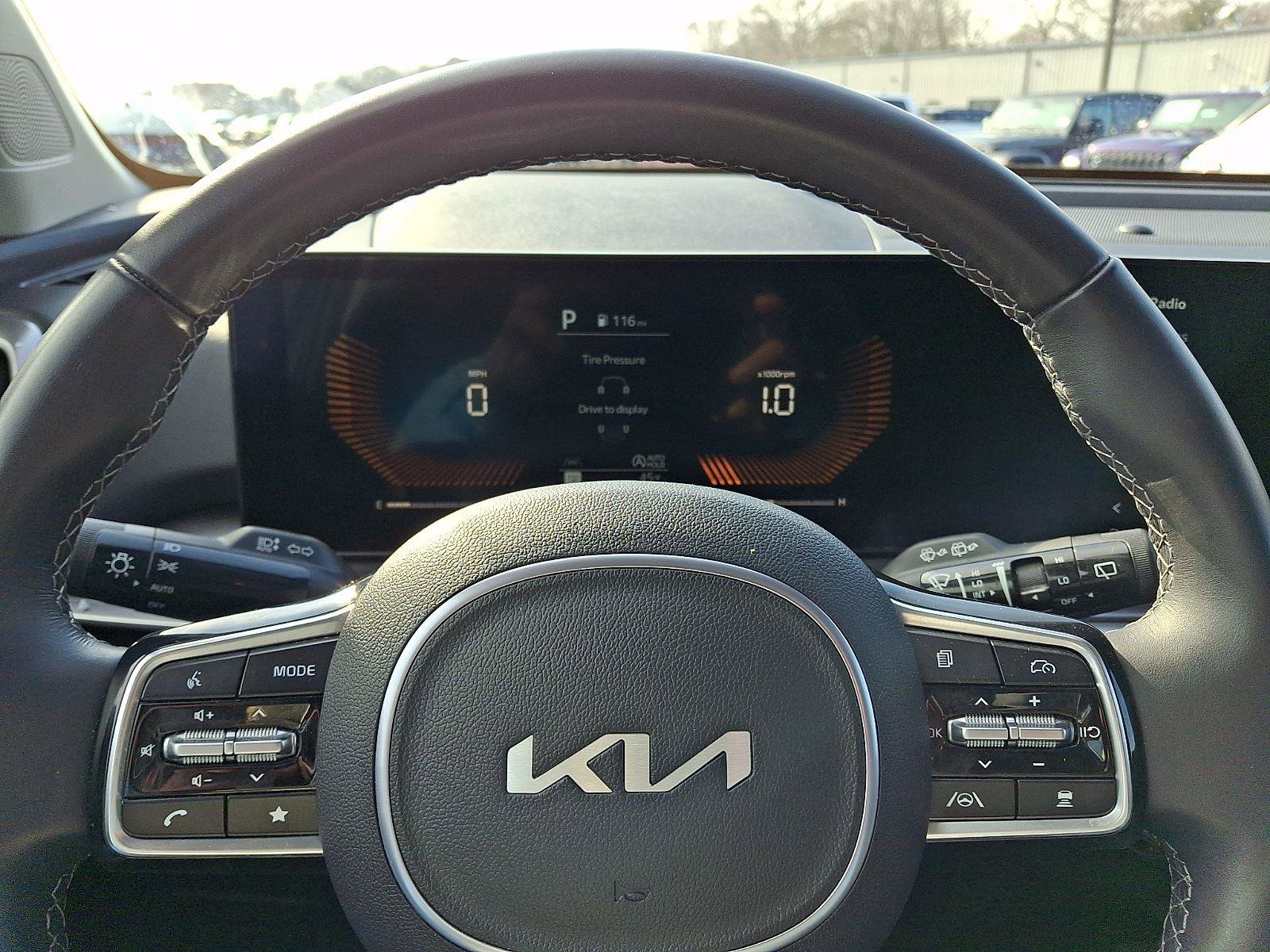 Used 2025 Kia Sorento S w/ Panoramic Sunroof Package image 43