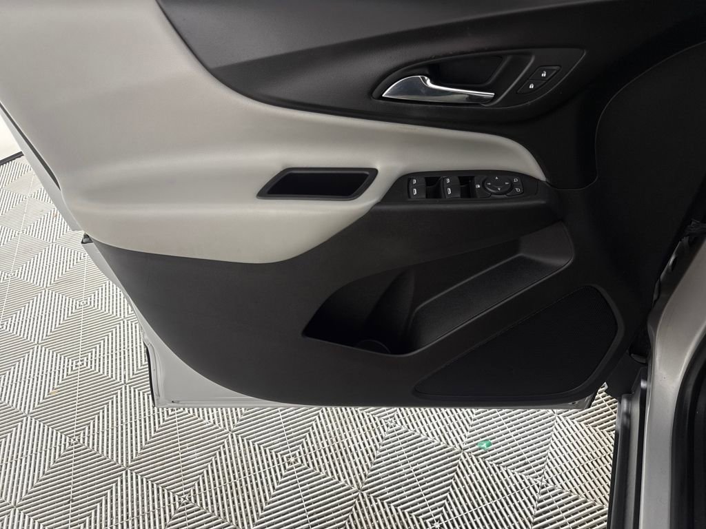 Used 2019 Chevrolet Equinox LS FWD image 10