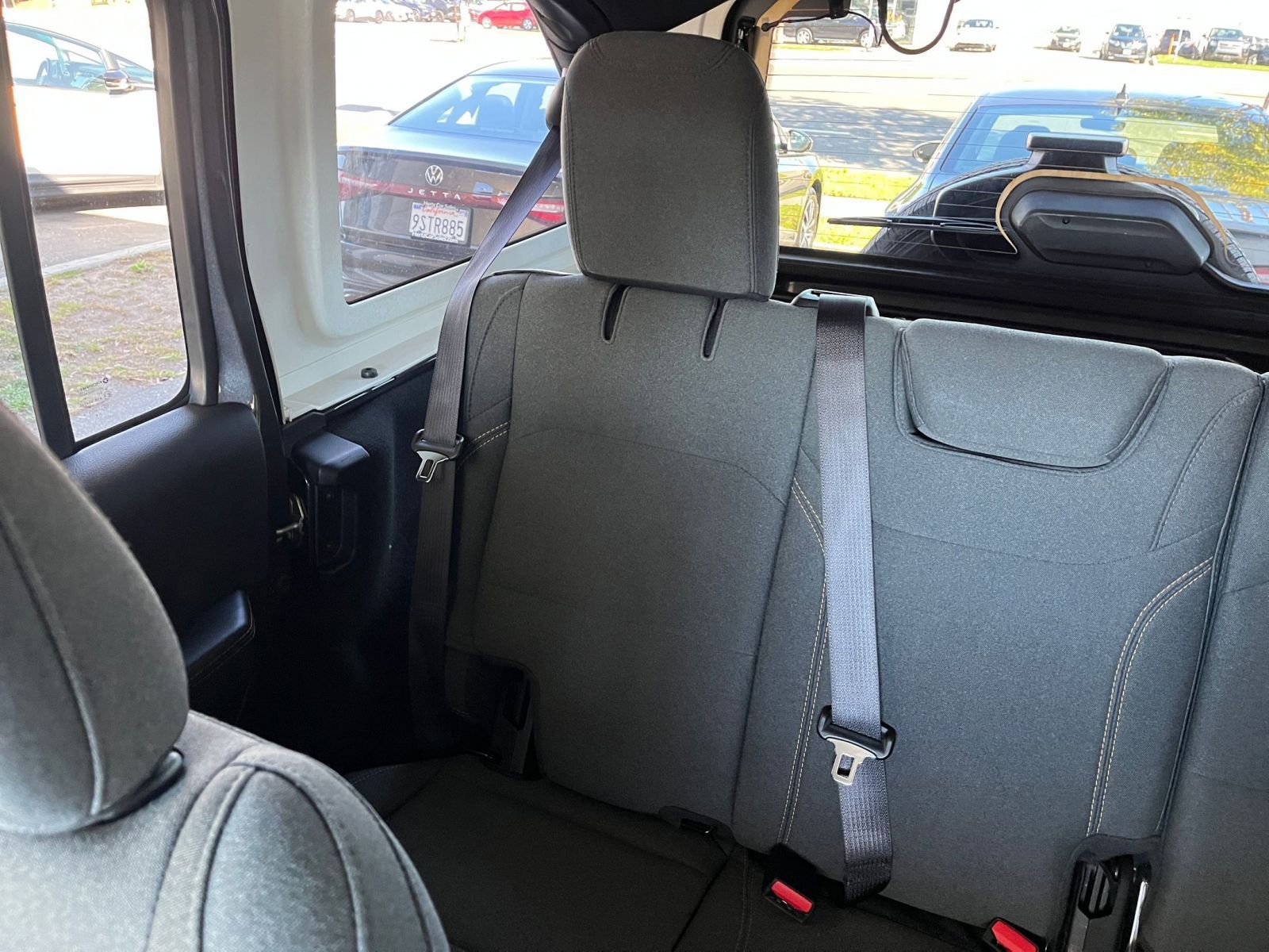 Used 2025 Jeep Wrangler Sahara image 39