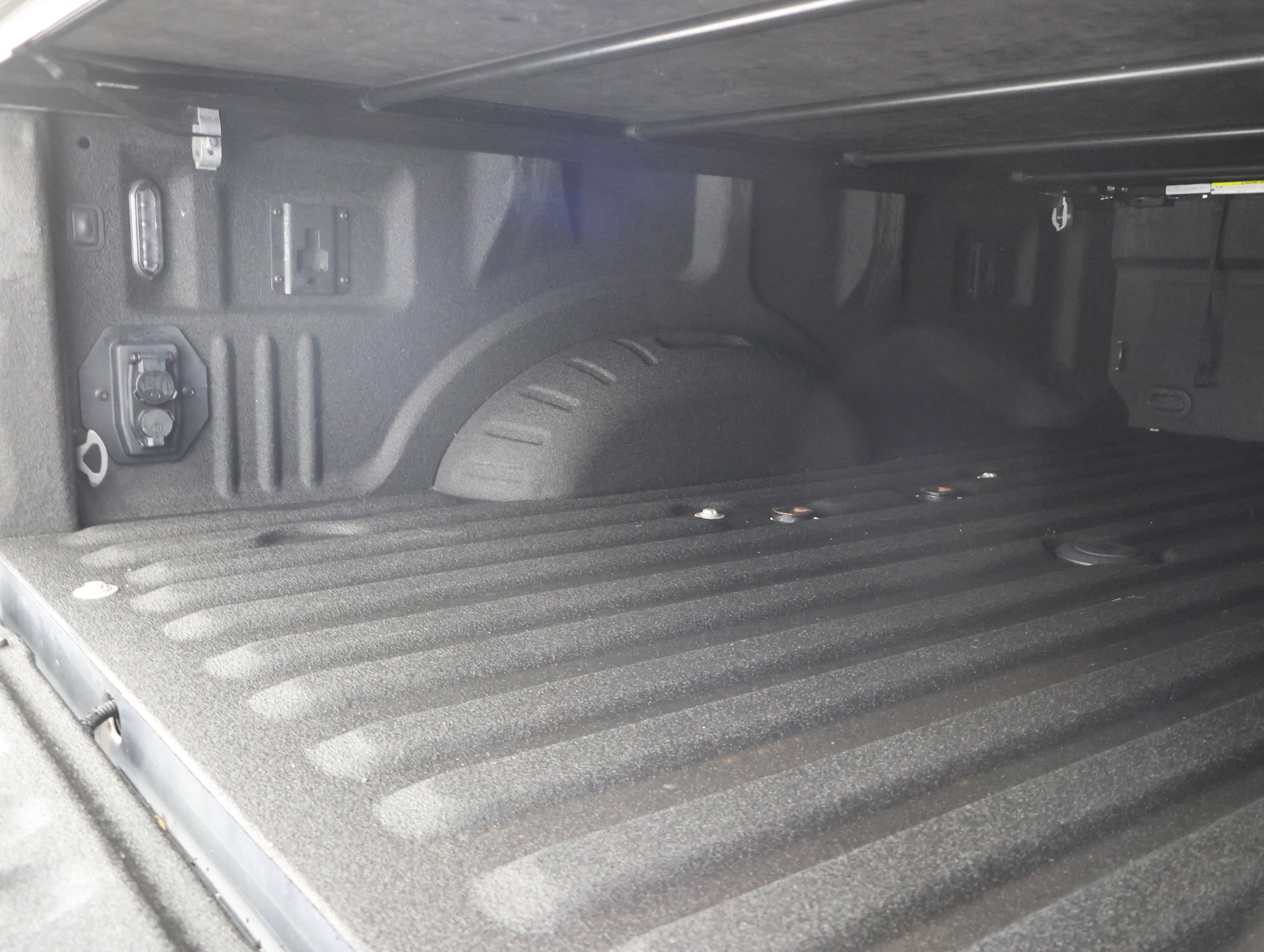 Used 2022 Ford F450 Lariat w/ Lariat Ultimate Package AWD/4WD image 5