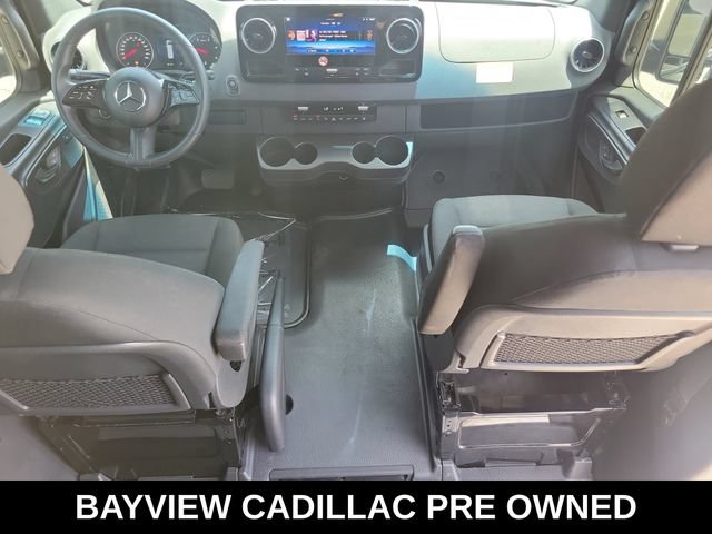 Used 2025 Mercedes-Benz Sprinter 2500 image 20