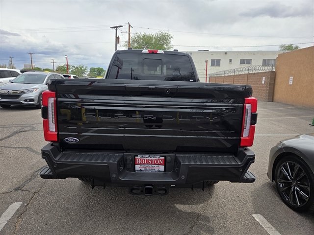 Used 2026 Ford F250 Platinum AWD/4WD image 4
