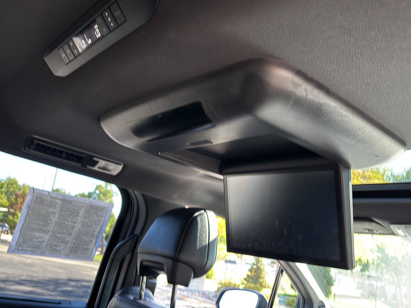 Used 2025 Toyota Sienna Limited AWD/4WD image 19