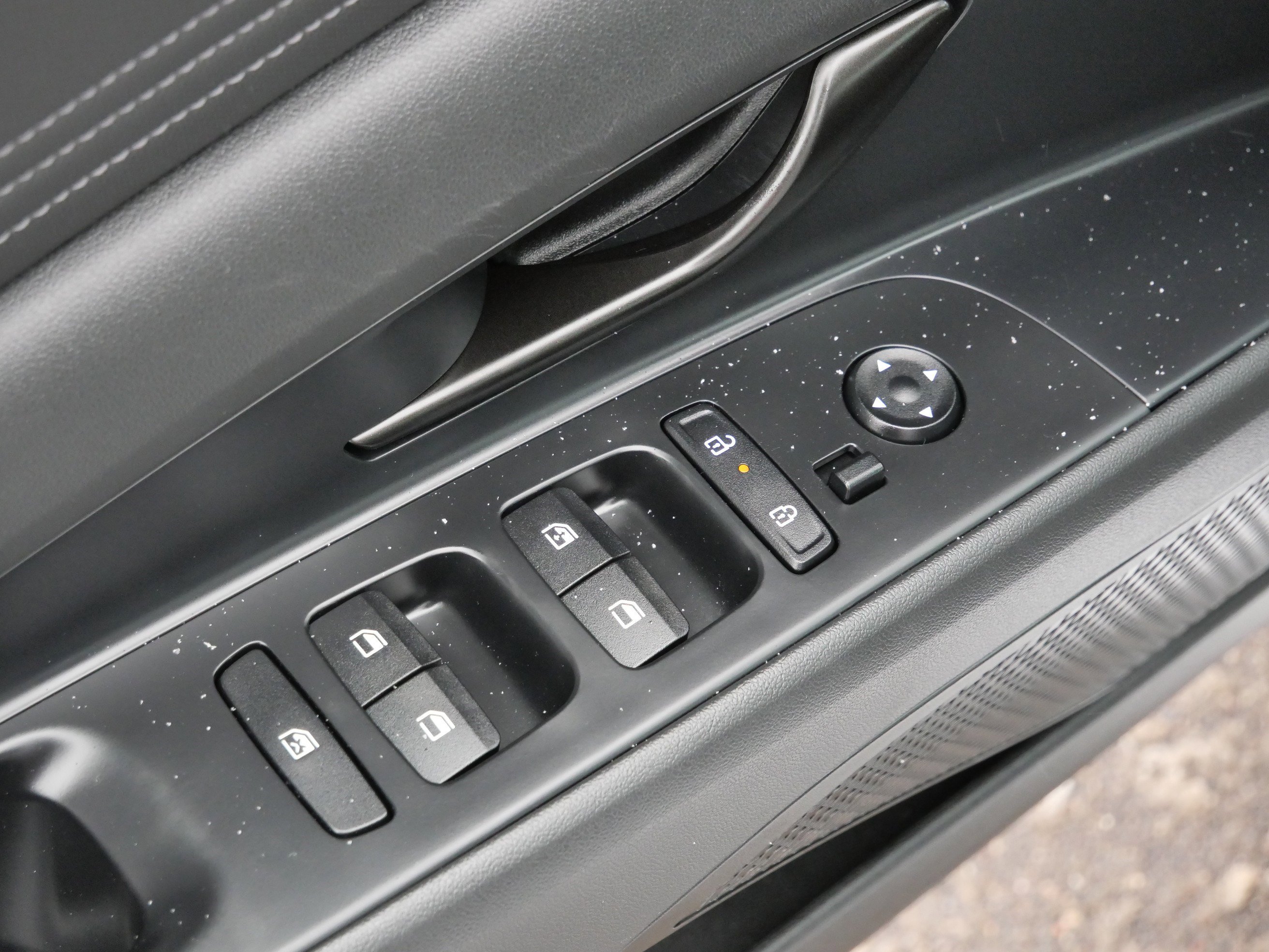 Certified 2025 Hyundai Elantra SEL image 19