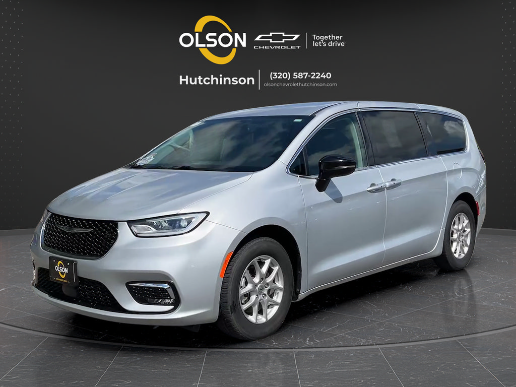 Used 2024 Chrysler Pacifica Touring-L