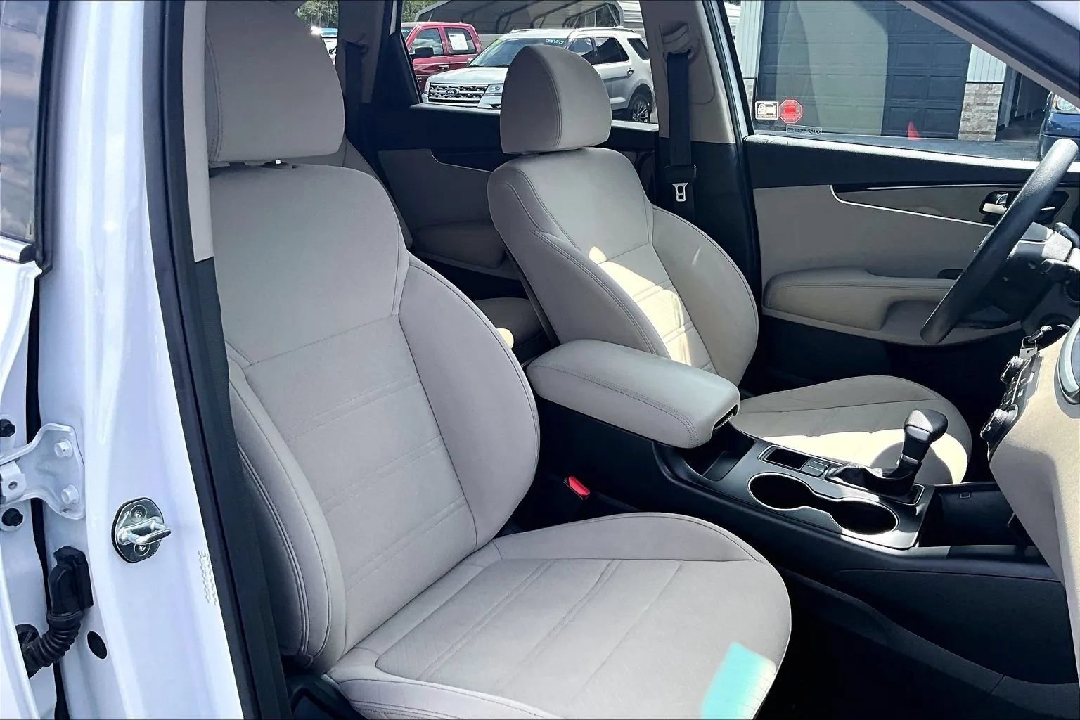 Used 2020 Kia Sorento LX FWD image 7