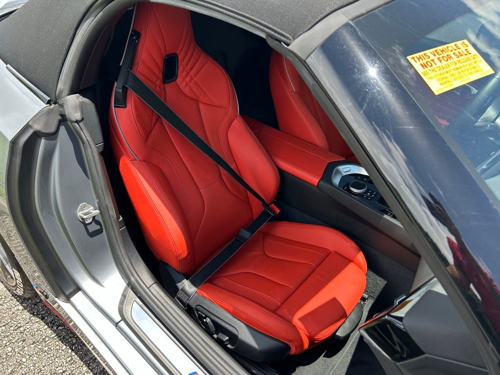 Used 2025 BMW Z4 M40i w/ Edition RWD image 15