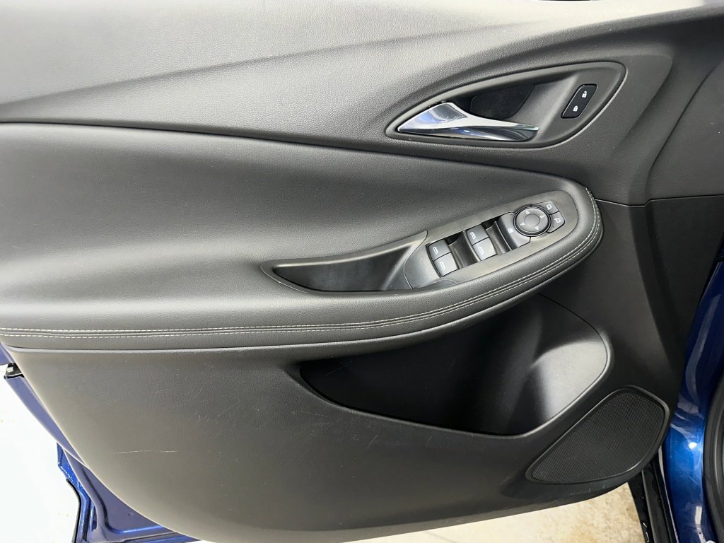 Certified 2023 Buick Encore GX Select w/ Safety Package II image 7