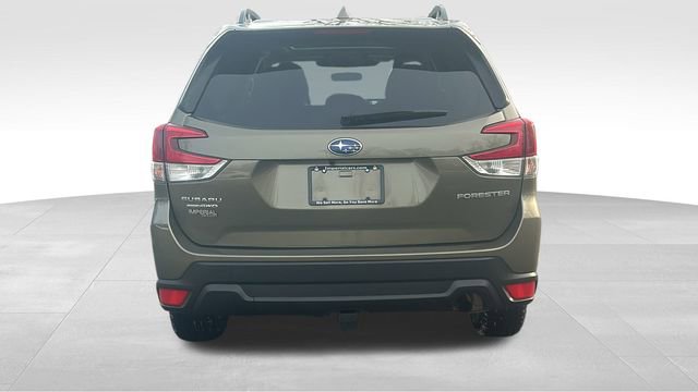 Used 2023 Subaru Forester Premium image 8