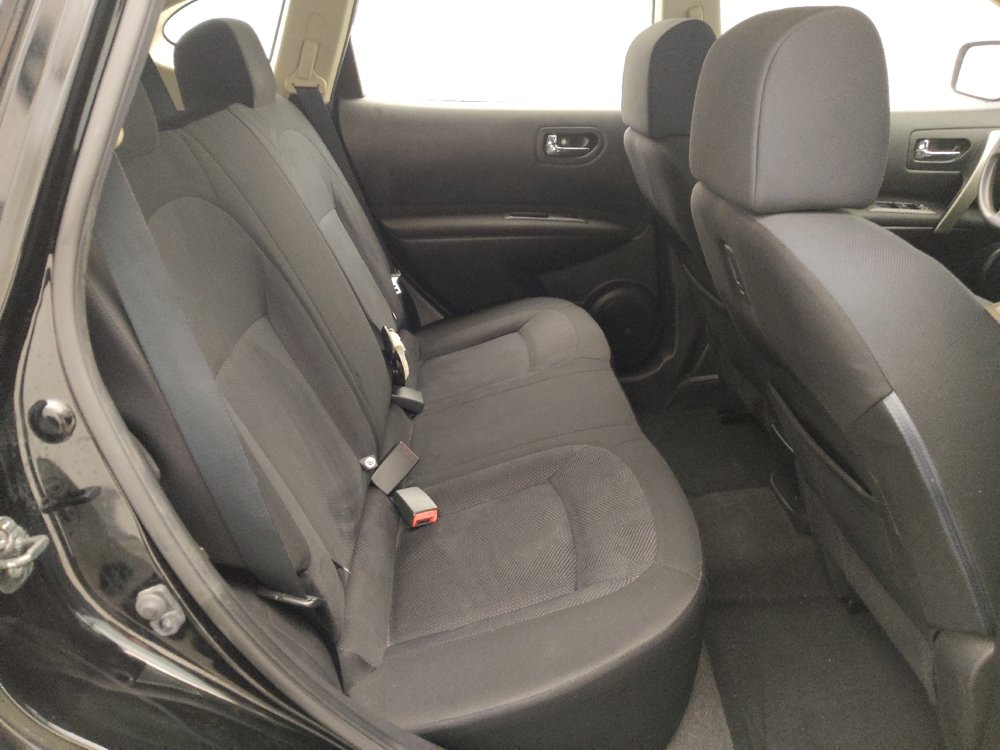Used 2015 Nissan Rogue S FWD image 19