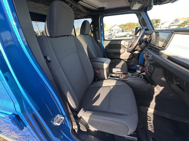 New 2025 Jeep Gladiator Willys image 12