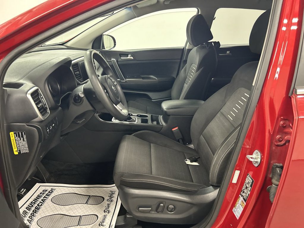 Used 2020 Kia Sportage LX w/ LX Popular Package AWD/4WD image 9