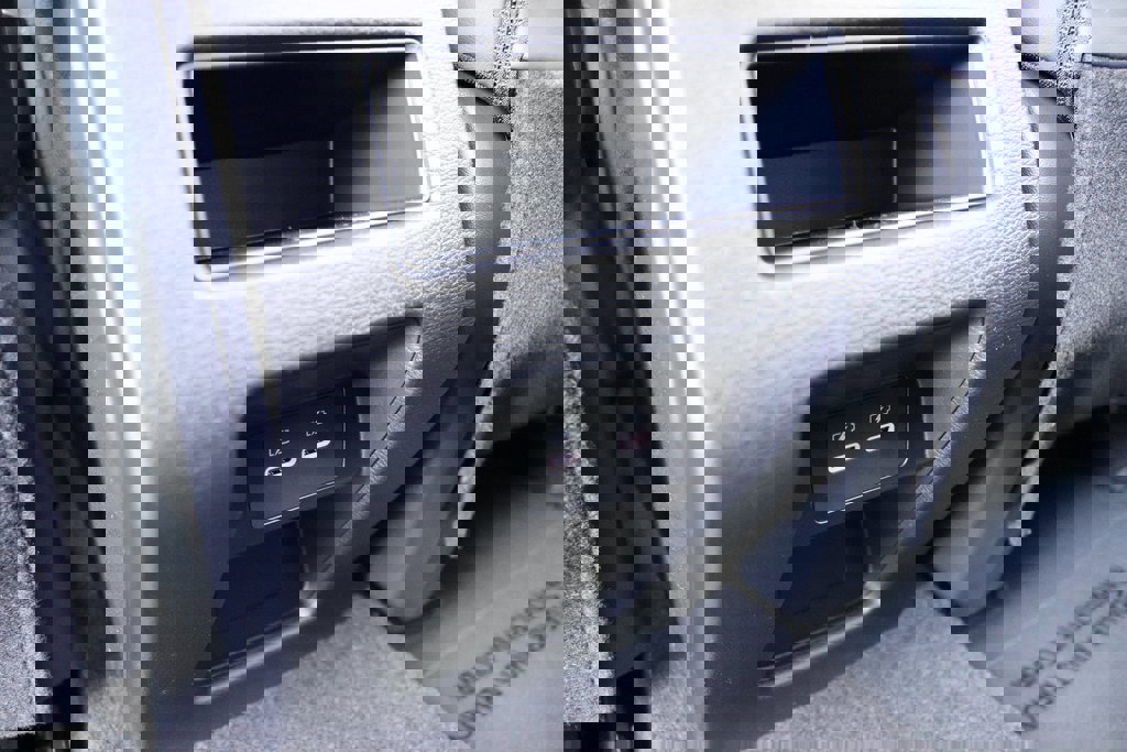 New 2026 Mitsubishi Outlander SE image 26