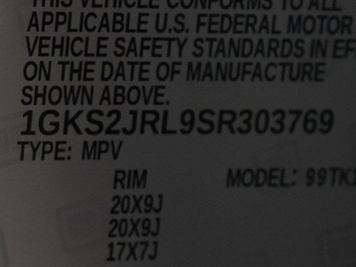 Used 2025 GMC Yukon XL Denali AWD/4WD image 36