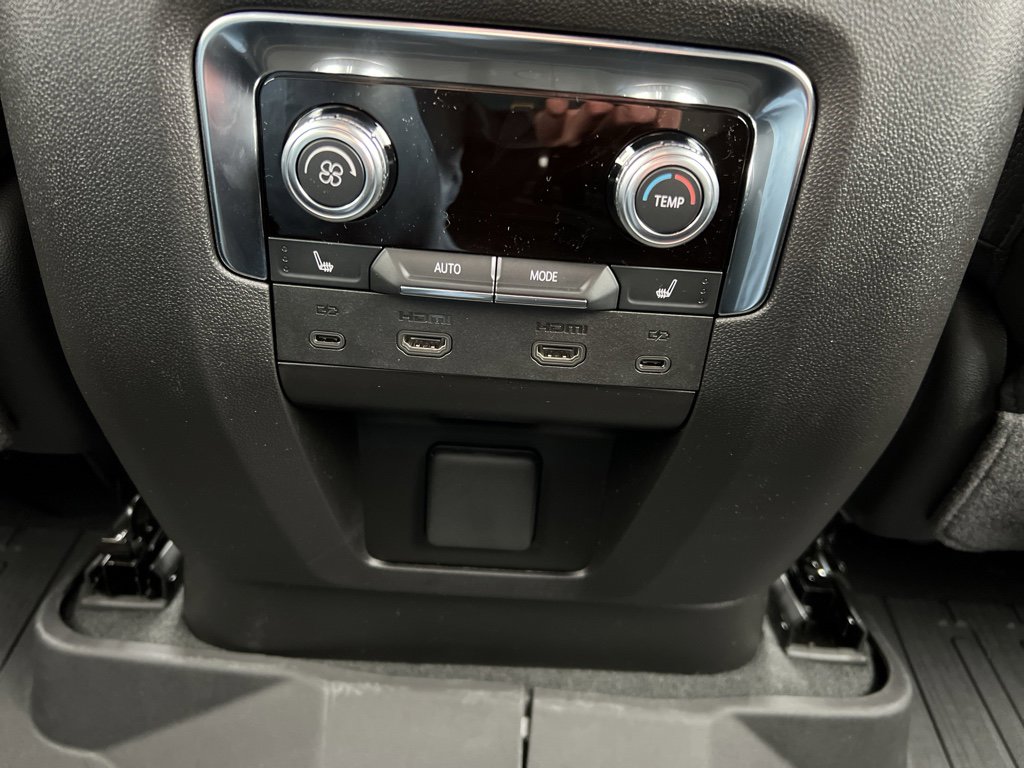 New 2026 GMC Yukon Denali image 24