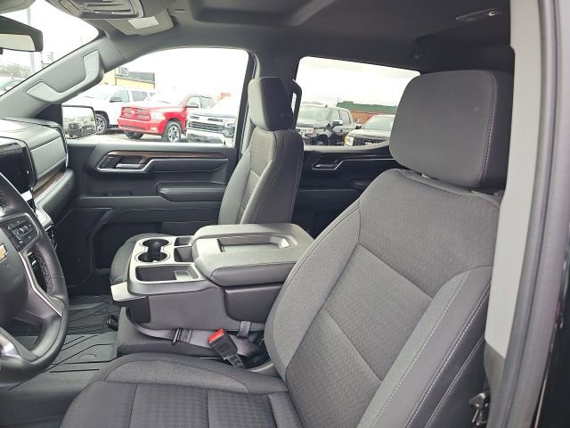 Used 2023 Chevrolet Silverado 1500 LT w/ Protection Package AWD/4WD image 10