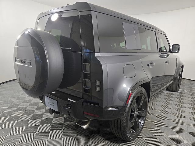 Used 2025 Land Rover Defender 110 V8 image 5