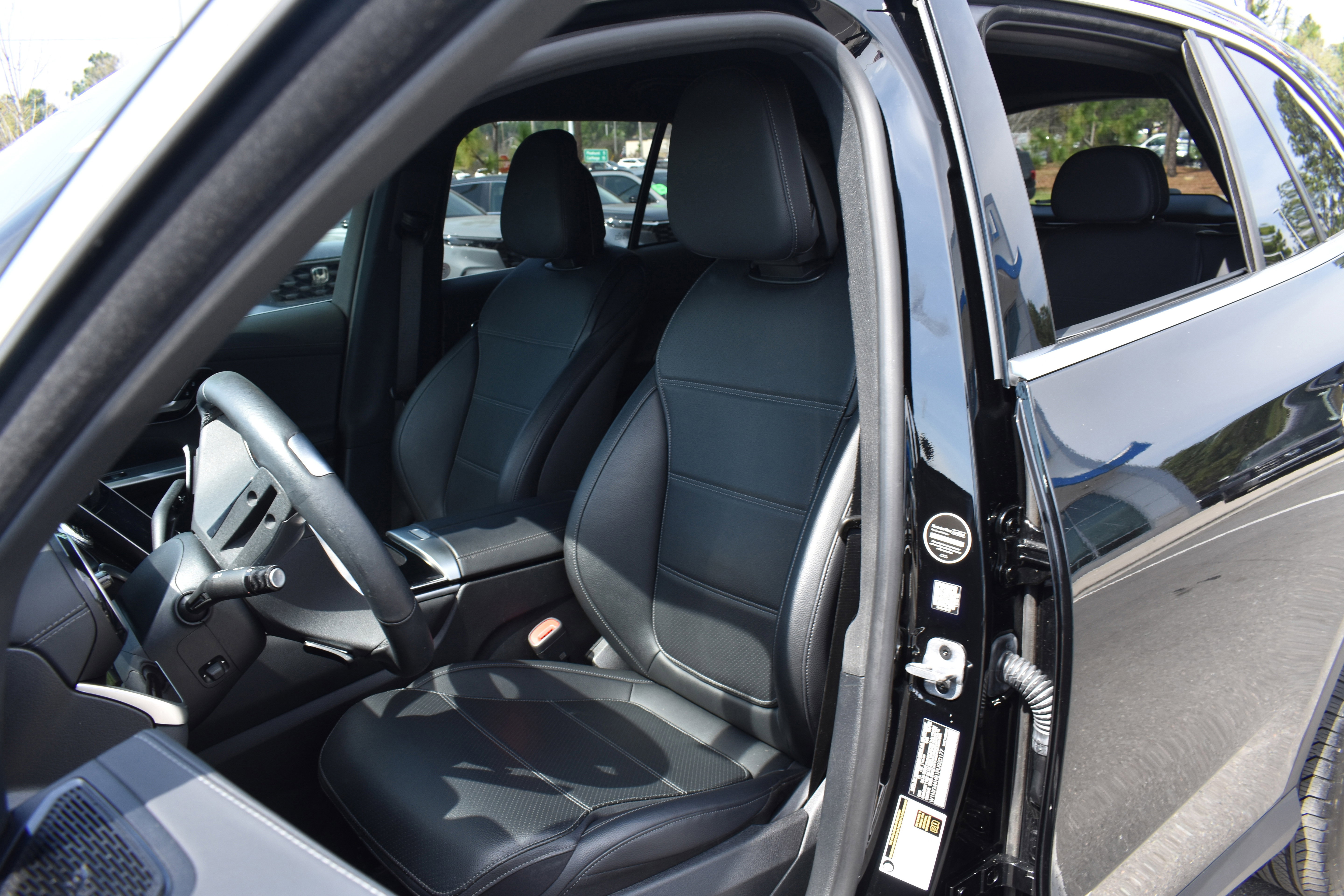 Used 2023 Mercedes-Benz GLC 300 4MATIC image 28