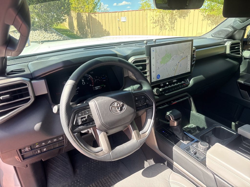 Used 2025 Toyota Tundra Limited AWD/4WD image 13
