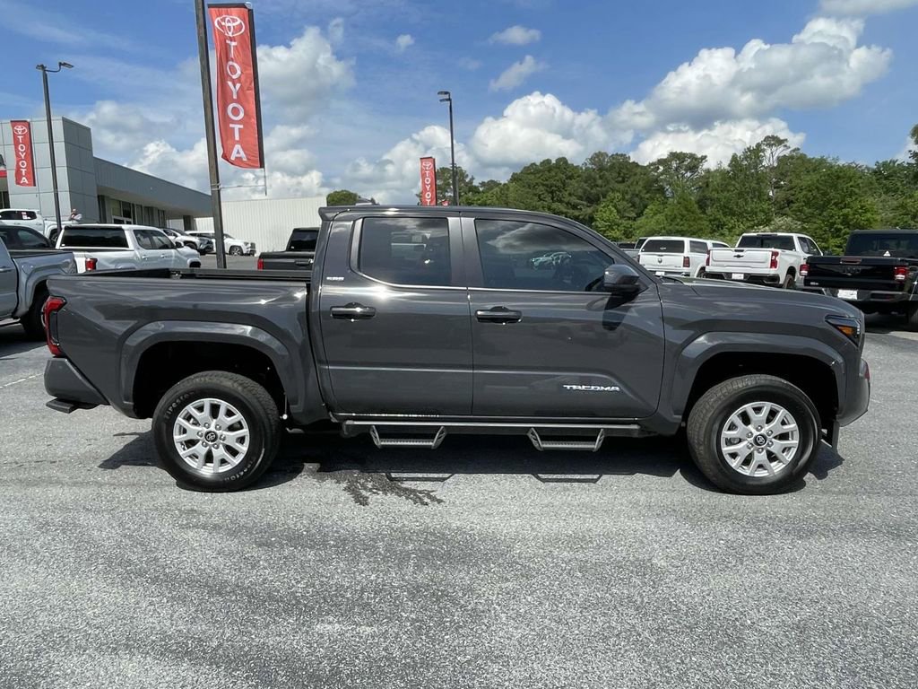 Used 2024 Toyota Tacoma SR5 w/ SR5 Upgrade Package image 2