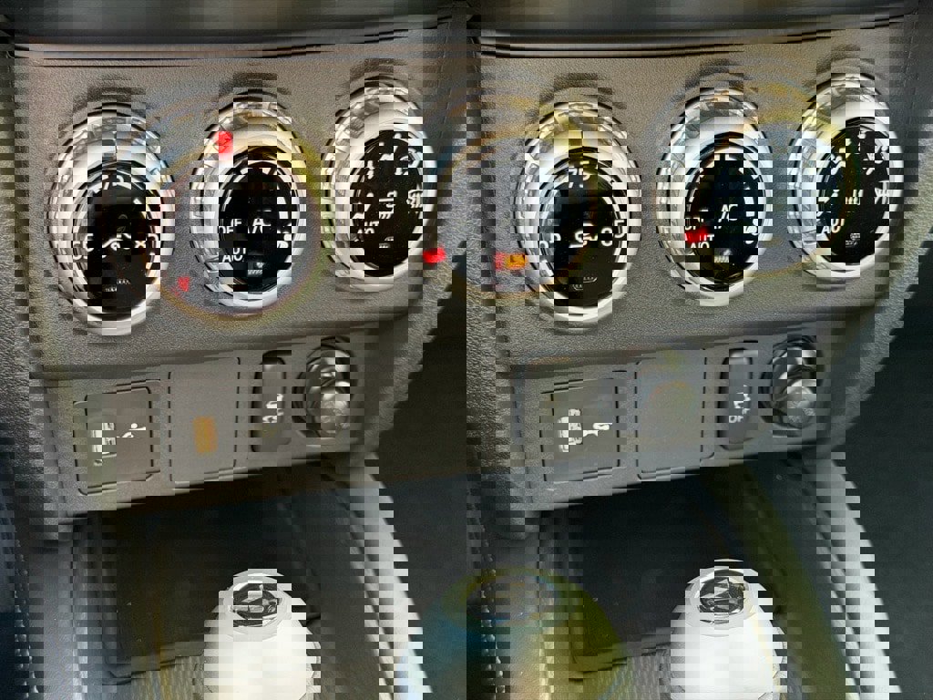 New 2025 Mitsubishi Outlander Sport ES image 29