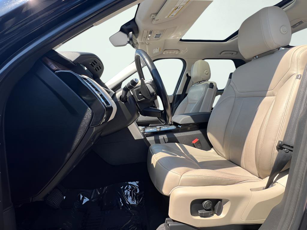 Used 2018 Land Rover Discovery HSE AWD/4WD image 20