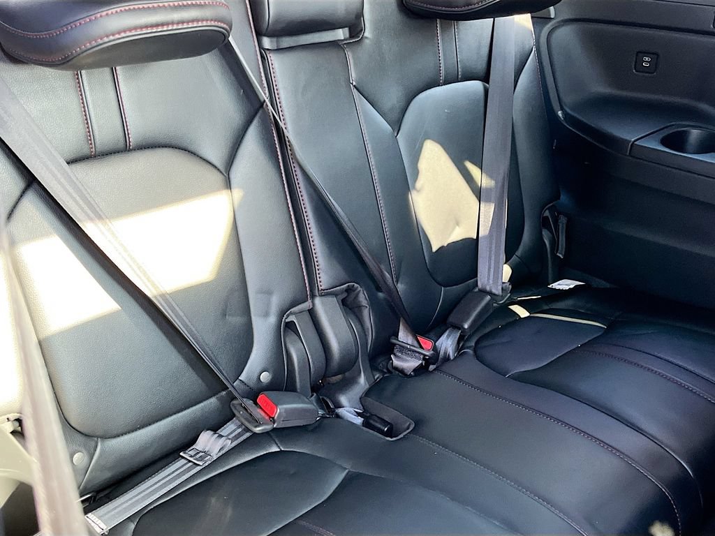 Used 2025 Honda Pilot Black Edition image 29