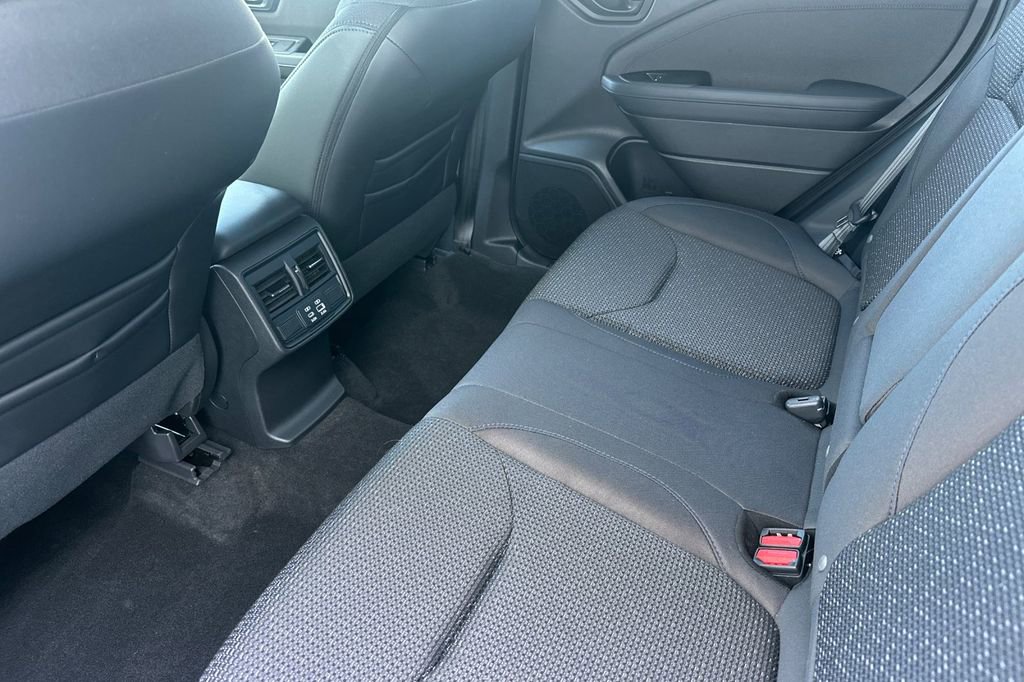 Used 2026 Subaru Forester Premium image 12