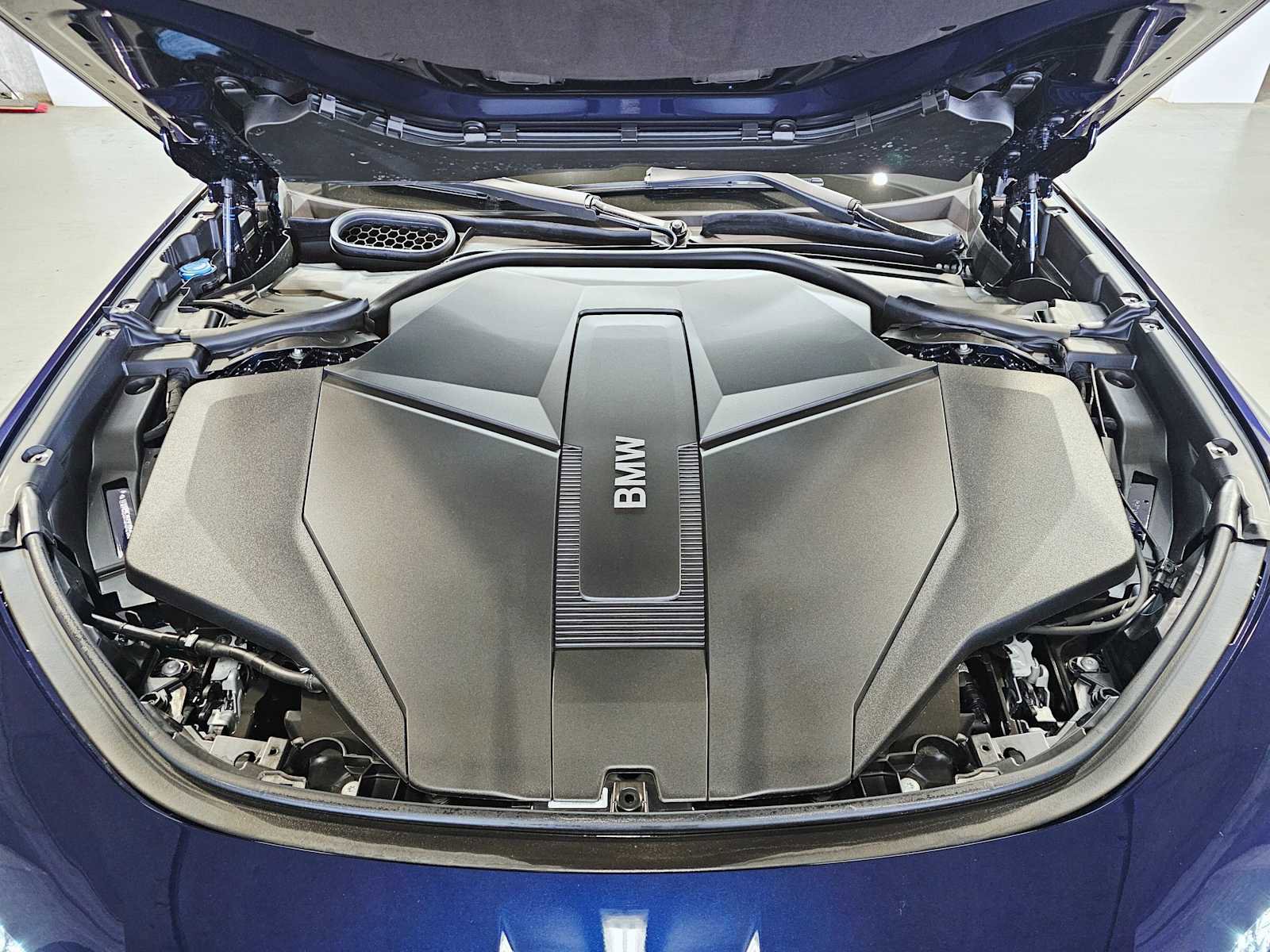 New 2025 BMW i7 xDrive60 w/ Executive Package image 9