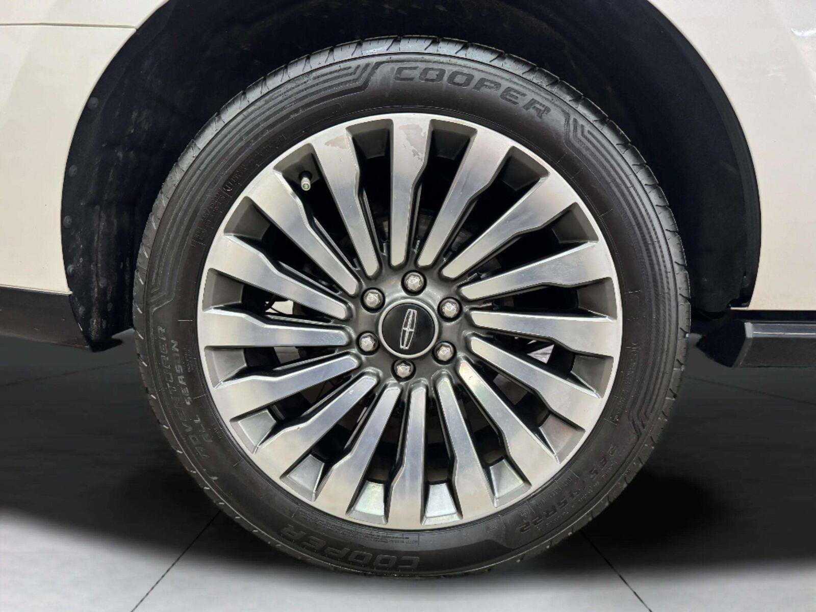 Used 2018 Lincoln Navigator Reserve w/ Technology Package AWD/4WD image 71