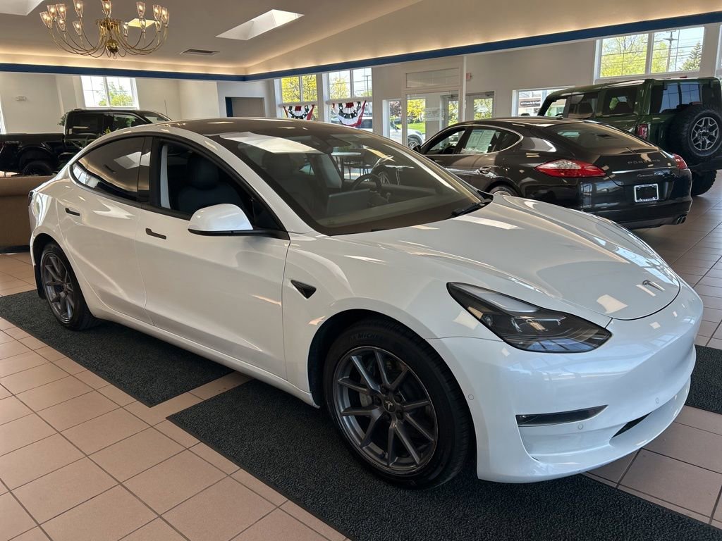 Used 2022 Tesla Model 3 Long Range AWD/4WD image 6